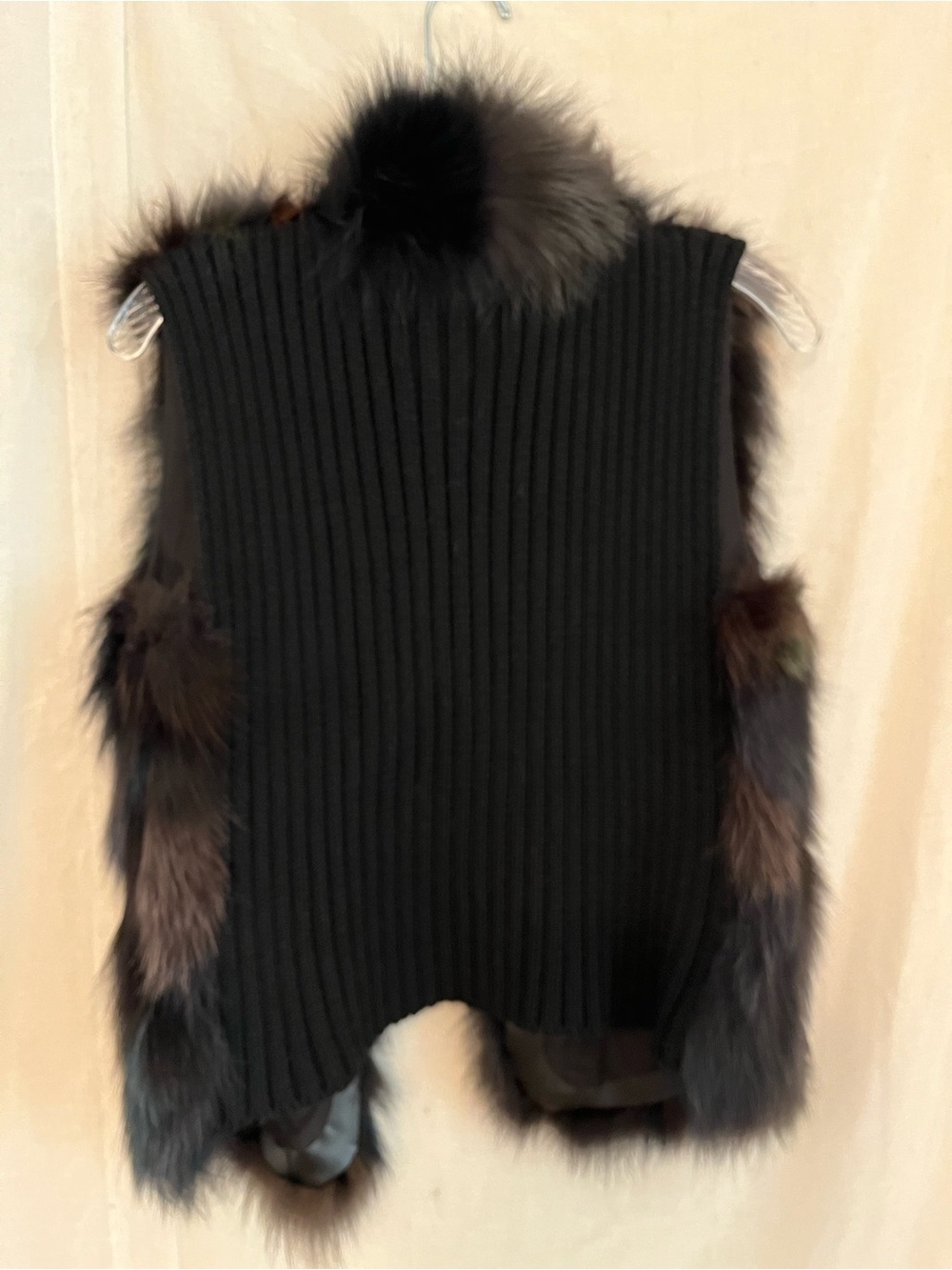 Luxury Fox Fur Vest - Brown & Black (not mine,selling for a friend) - Picture 2 of 4